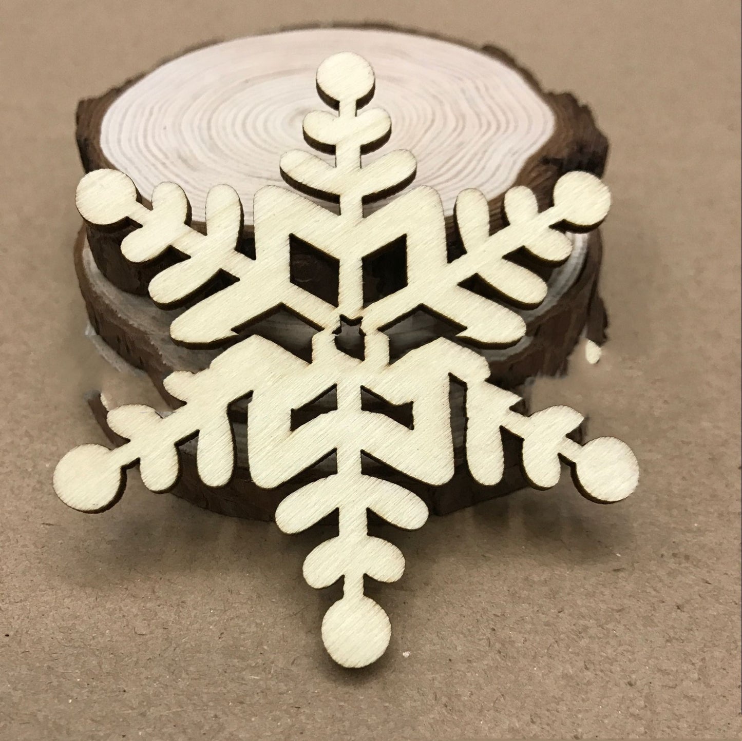 Decorative Wood Chip 80MM Christmas Snowflake